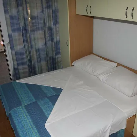 Apartmani Paula Makarska Exterior photo