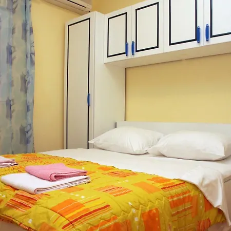 Apartmani Paula Makarska Exterior photo
