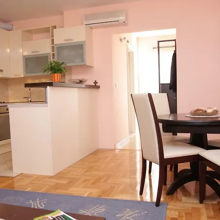 Apartmani Paula Makarska Exterior photo